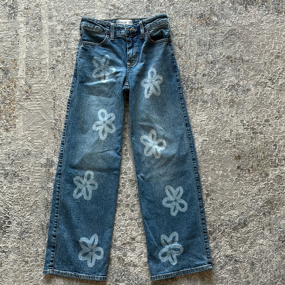 Abercrombie straight leg girls jeans
